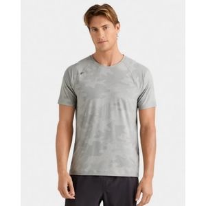 NWT❗ RHONE Reign short sleeve Camo